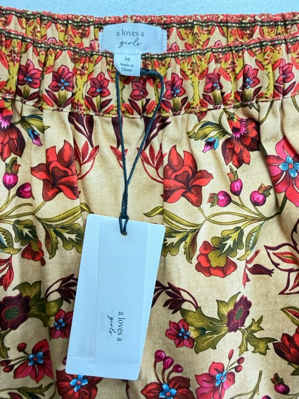 A Loves A Girls 2 Piece Set Yellow Top Floral Shorts Size M 9-10 Puff